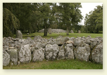 Каменный круг комплекса Клава Стоунс (Balnnaran of Clava). Шотландия, около 3000 лет до н.э.